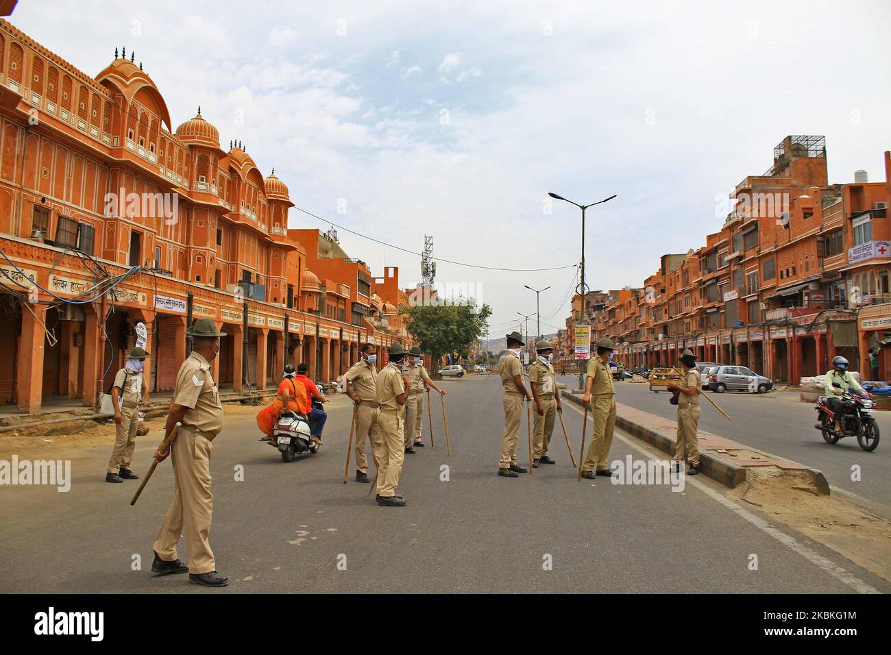 Police personnel during the Lockdown imposed in the wake of the deadly novel coronavirus pandemic in Jaipur, Rajasthan,India. March 24,2020.(Photo by Vishal Bhatnagar/NurPhoto) Stock Photo
