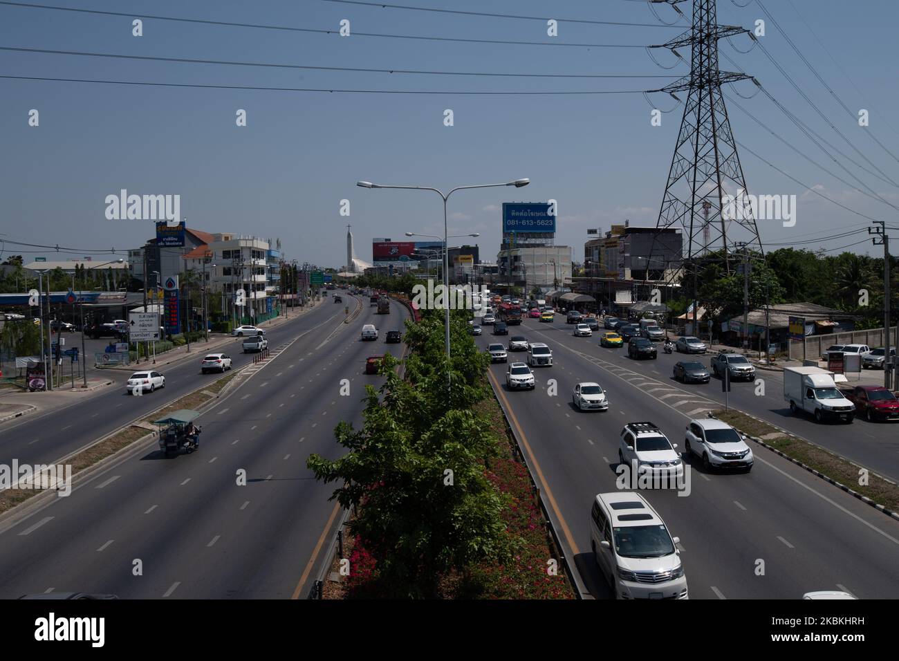 A view of checkpoint set up on Rachaphruek Road in Bangkok, Thailand on March 26, 2020. Thai military command has set up seven checkpoints in Bangkok from a total of 357 checkpoints all of Thailand. After prime minister announced emergency decree on March 24, 2020. Thai public health ministry reported 111 new cases patients of coronavirus (Covid-19), raising the total to 1,045, and 4 deaths. (Photo by Vachira Vachira/NurPhoto) Stock Photo