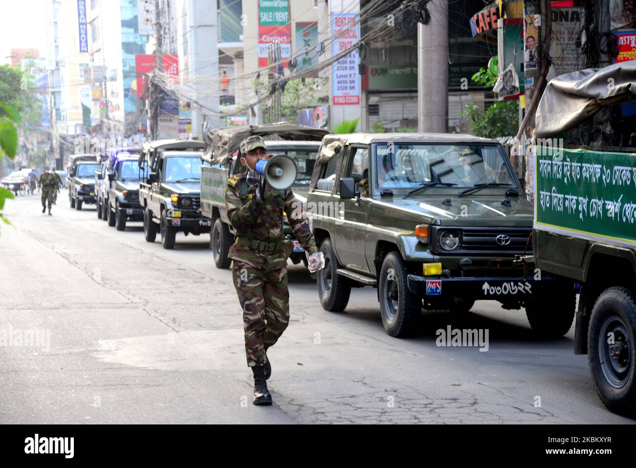 Bangladesh Army soldiers aware to general people for stay home as they ...