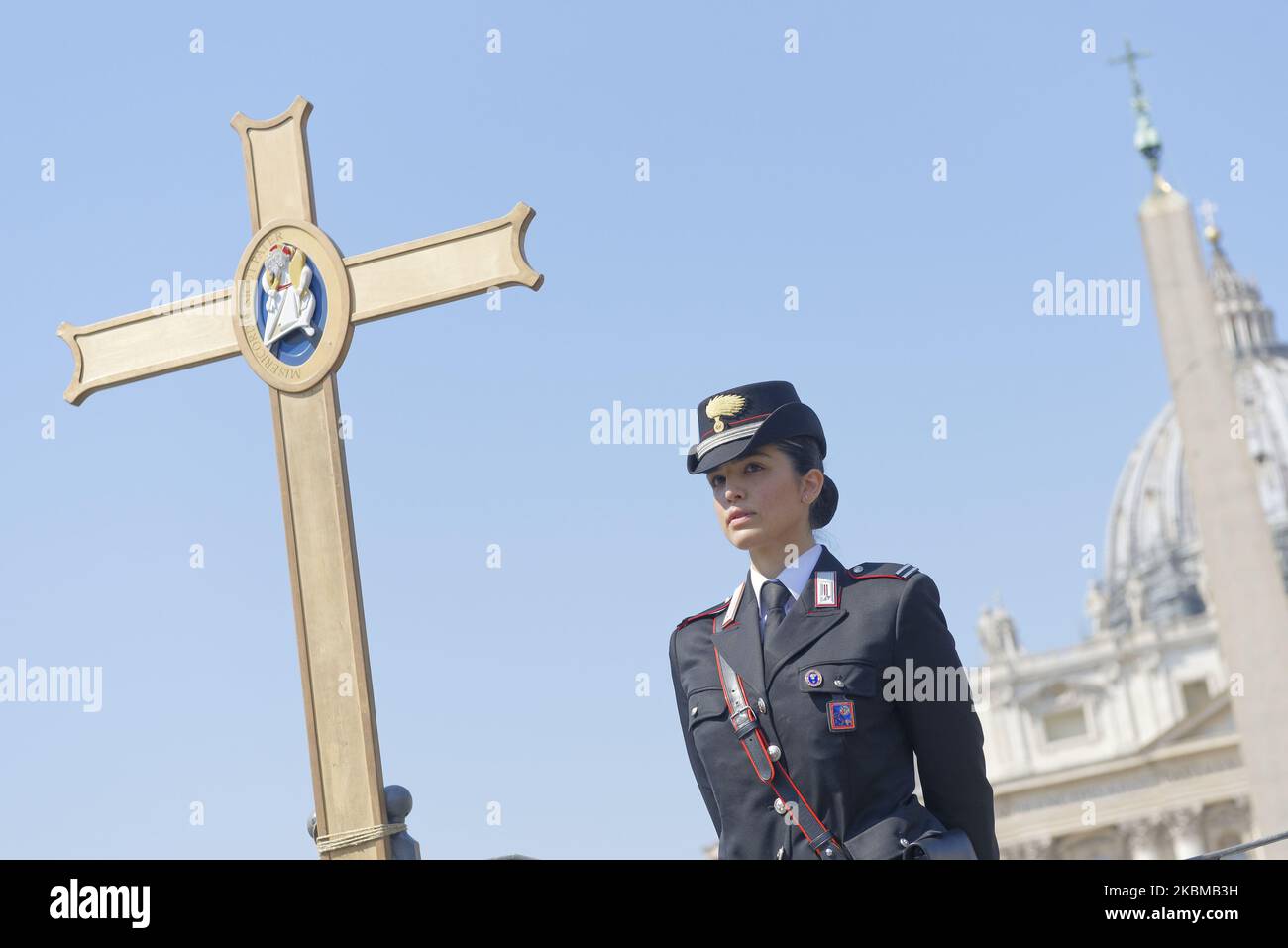 Italian Carabinieri stand inside an empty St. Peter's Square at the Vatican while Pope Francis celebrated an Easter Mass inside St. Peter's Basilica, Sunday, April 12, 2020. Pope Francis and Christians around the world marked a solitary Easter Sunday, forced to celebrate the most joyful day in the liturgical calendar amid the sorrowful reminders of the devastation wrought by the coronavirus pandemic. (Photo by Massimo Valicchia/NurPhoto) Stock Photo
