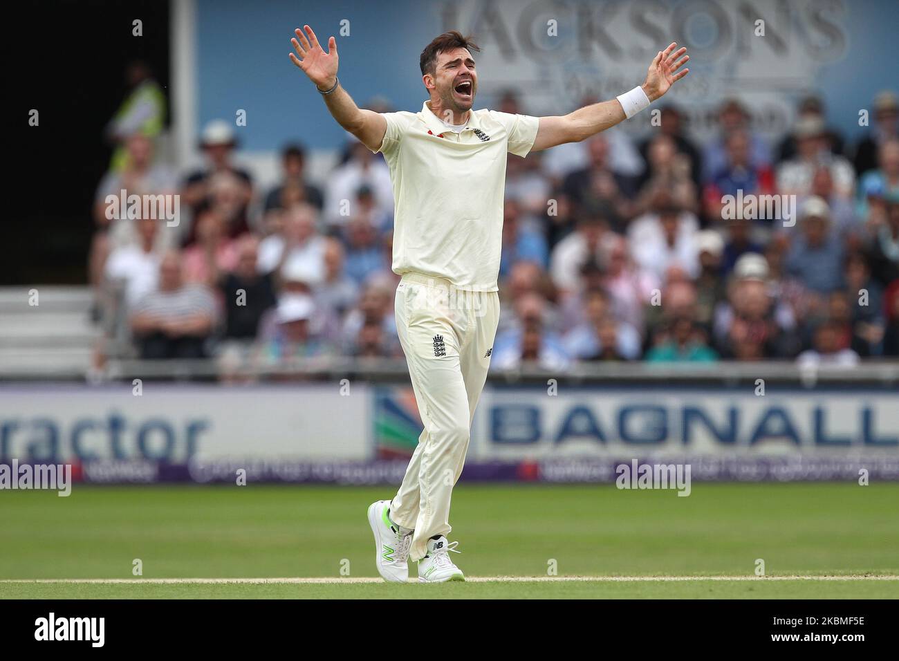James Anderson of England during the third day of the Second Nat West Test match between England and Pakistan at Headingley Cricket Ground, Leeds on Sunday 3rd June 2018. (Photo by Mark Fletcher/MI News/NurPhoto) Stock Photo
