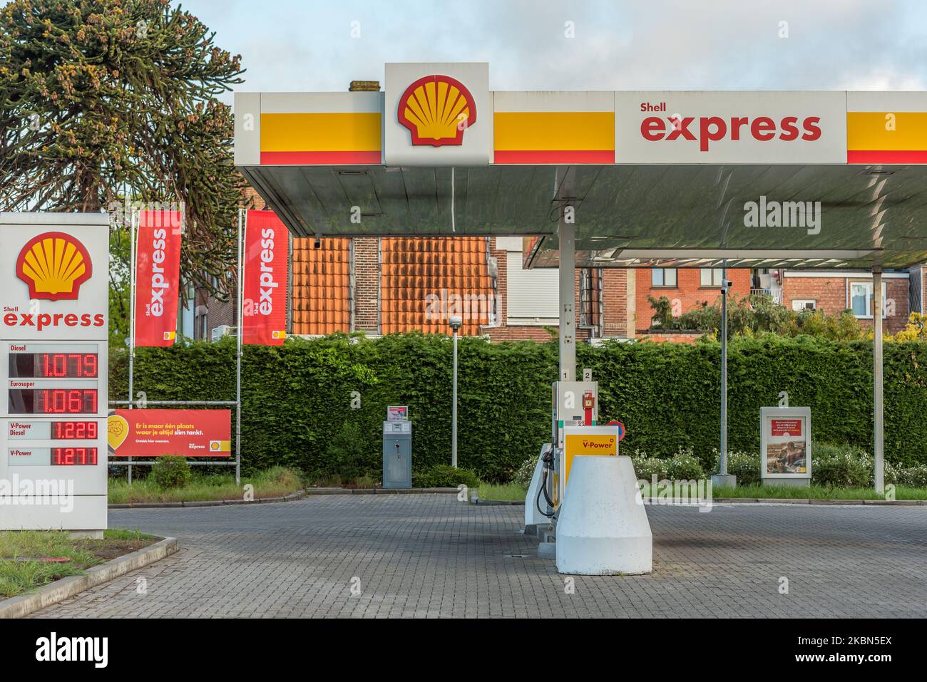 General view of fuel pump stands at the Royal Dutch Shell gas station in Brussels, Belgium 30 April 2020. Following the collapse in global oil demand due to the coronavirus pandemic, Shell slashed its dividend for the first time since 1945, chief executive Ben van Beurden said in a statement on Thursday. Oil companies have clung on to dividend payouts as demand plummets with government lockdowns. (Photo by Jonathan Raa/NurPhoto) Stock Photo