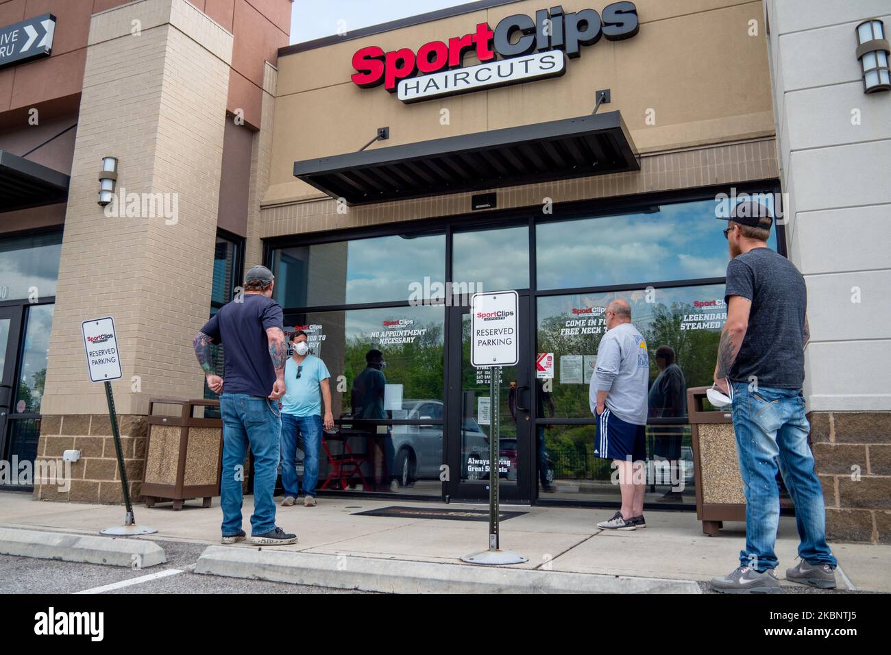 Sport clips location hi-res stock photography and images - Alamy