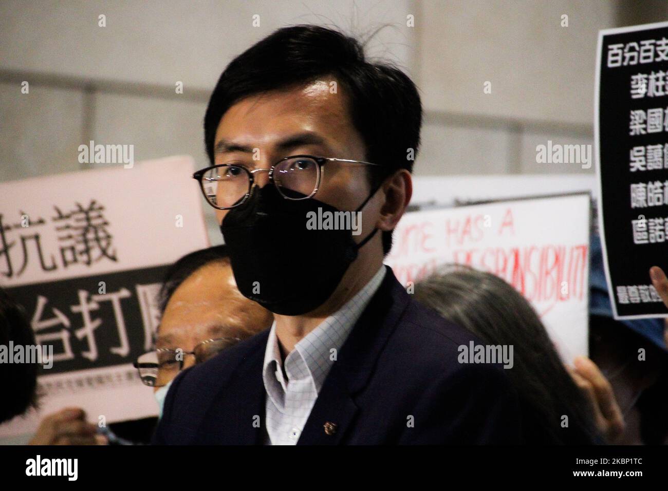 Avery Ng, Chairman of League of Social Democrats, outside West Kowloon Courthouse, Hong Kong, China, on May 18, 2020. A Hong Kong court adjourned on Monday the proceedings against instigators of Hong Kong riots Jimmy Lai Chee-ying, Lee Cheuk-yan and some other people involved in illegal assemblies last year to June 15. (Photo by Tommy Walker/NurPhoto) Stock Photo