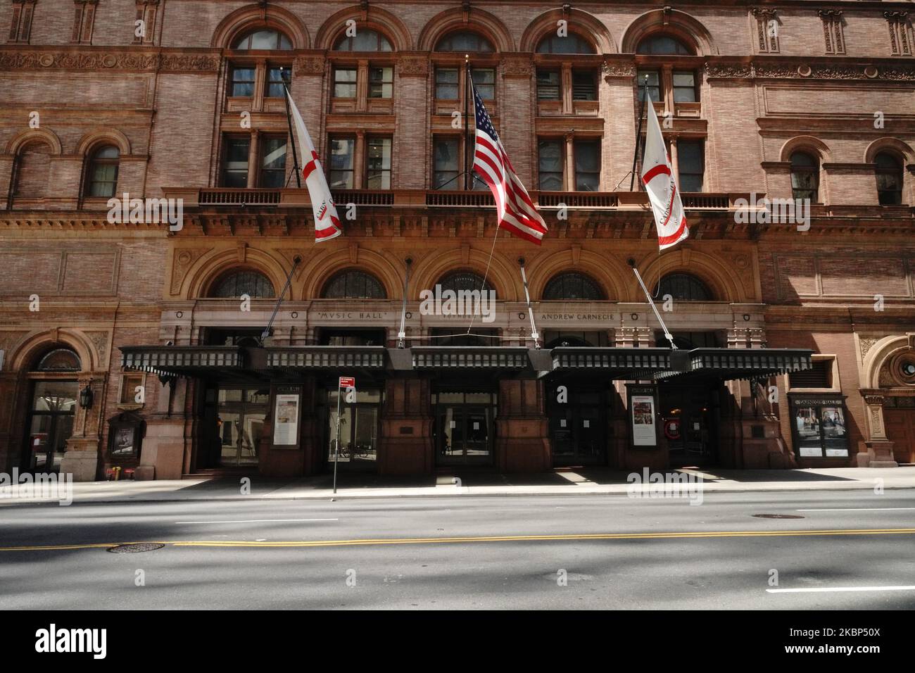 A view of the Carnegie Hall during the coronavirus pandemic on May 20, 2020 in New York City. COVID-19 has spread to most countries around the world, claiming over 316,000 lives with over 4.8 million infections reported. (Photo by John Nacion/NurPhoto) Stock Photo