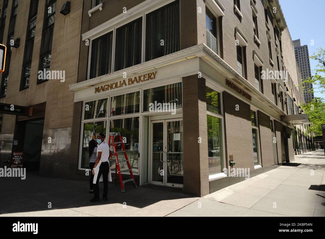 A view of Magnolia’s Bakery during the coronavirus pandemic on May 20, 2020 in 5th Ave., New York City. COVID-19 has spread to most countries around the world, claiming over 316,000 lives with over 4.8 million infections reported. Magnolia Bakery Is Experimenting With New Light Tech That Supposedly Safely Kills Viruses. (Photo by John Nacion/NurPhoto) Stock Photo