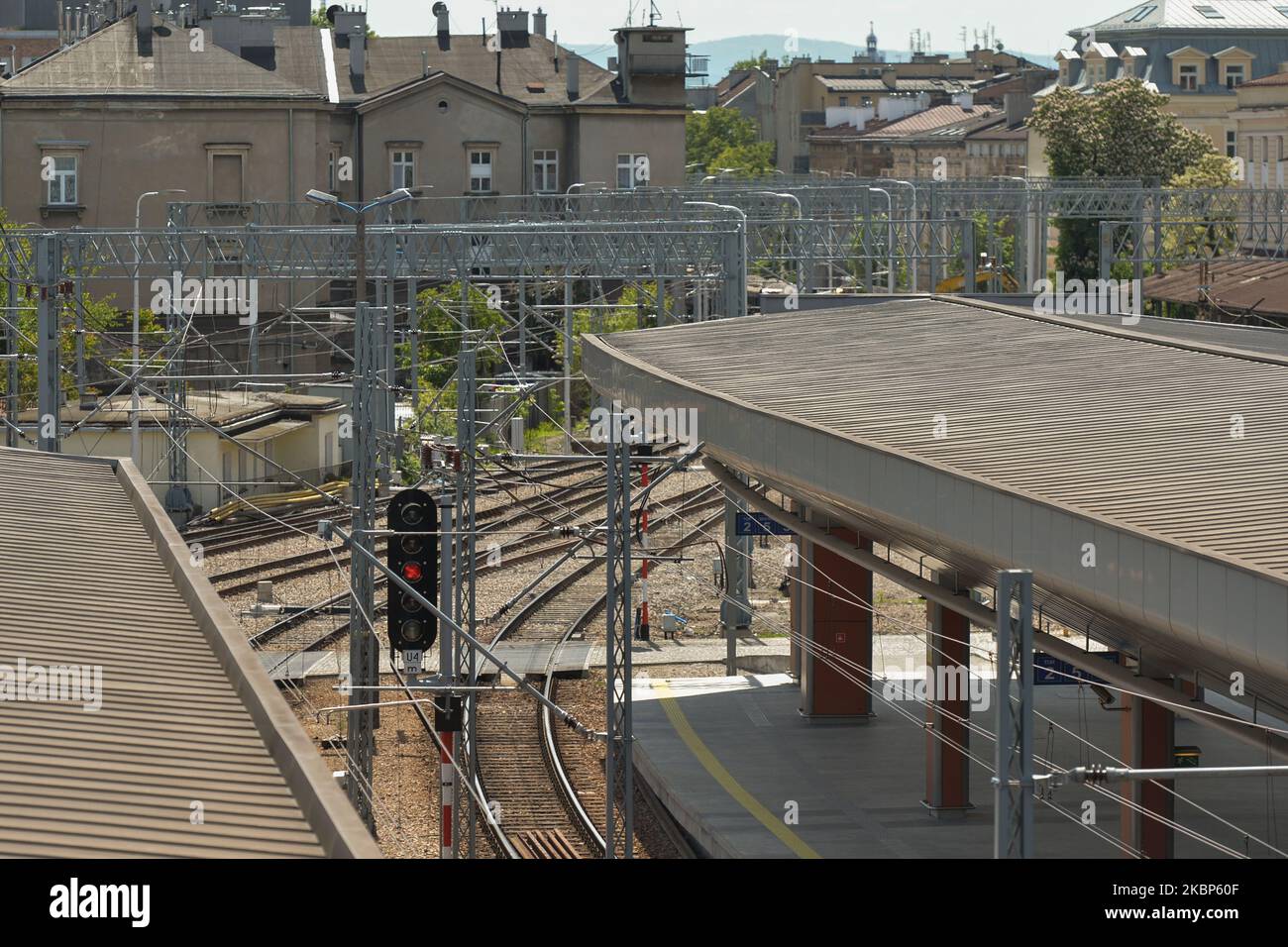 A view of empty platforms in Krakow central train station. Polish national railway operator PKP Intercity has restored the high-speed traffic. The first Pendolino trains returned to the tracks today after a two-month suspension. However, only the Krakow – Warsaw – Gdynia route is served at the moment. On Friday, May 22, 2020, Krakow, Lesser Poland Voivodeship, Poland (Photo by Artur Widak/NurPhoto) Stock Photo