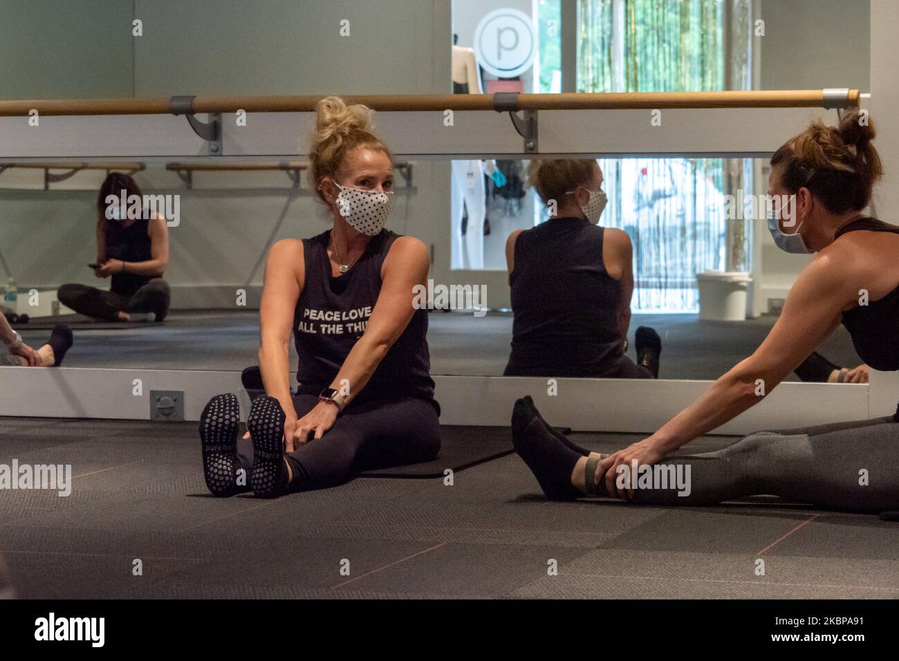 Pure barre cincinnati west hi res stock photography and images Alamy