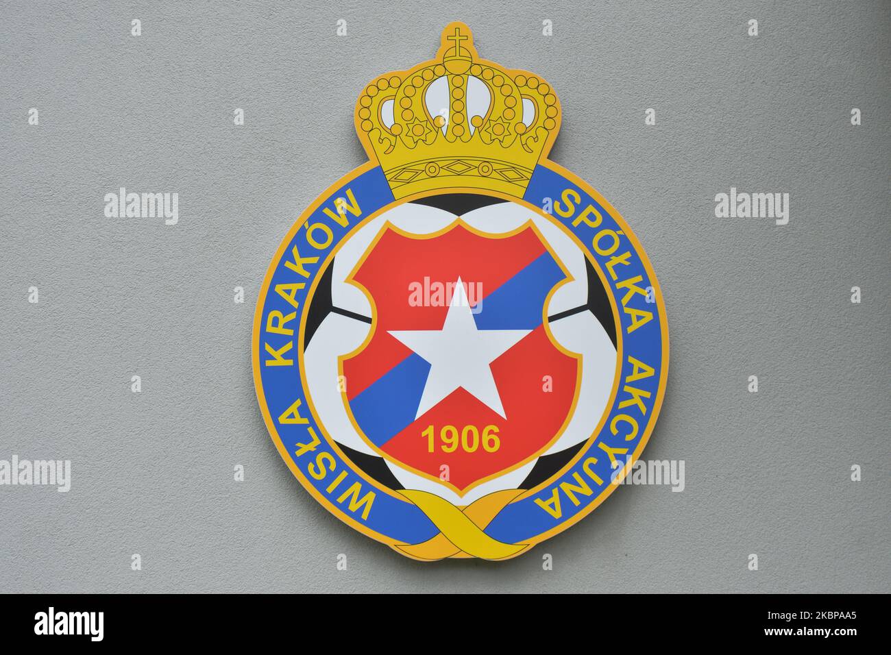 Wisla Krakow logo seen during a training session before the first Ekstraklasa match, after a break caused by the coronavirus epidemic. Next weekend, the Ekstraklasa (Polish football professional league) will resume competition. After 26 rounds, the team of the 'White Star' is in 13th place overall. This weekend, Wisla will face Piast Gliwice. On Tuesday, May 26, 2020, in Myslenice, Myslenice County, Poland. (Photo by Artur Widak/NurPhoto) Stock Photo