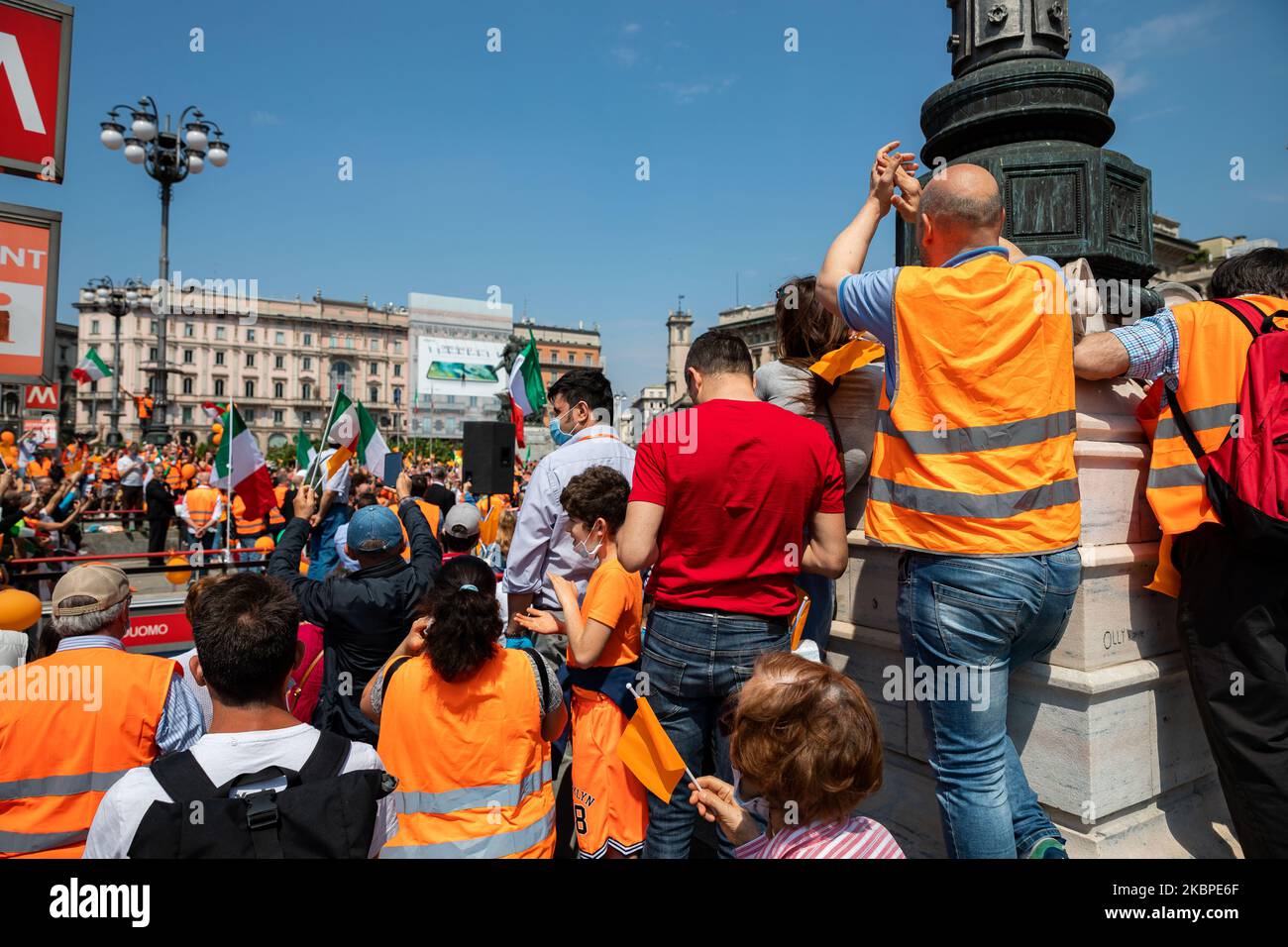 The “Gilet Arancioni” protest in Piazza Duomo with orange vest and Italian flags during the Phase 2 of Coronavirus (COVID-19) National Lockdown on May 30, 2020 in Milan, Italy. (Photo by Alessandro Bremec/NurPhoto) Stock Photo