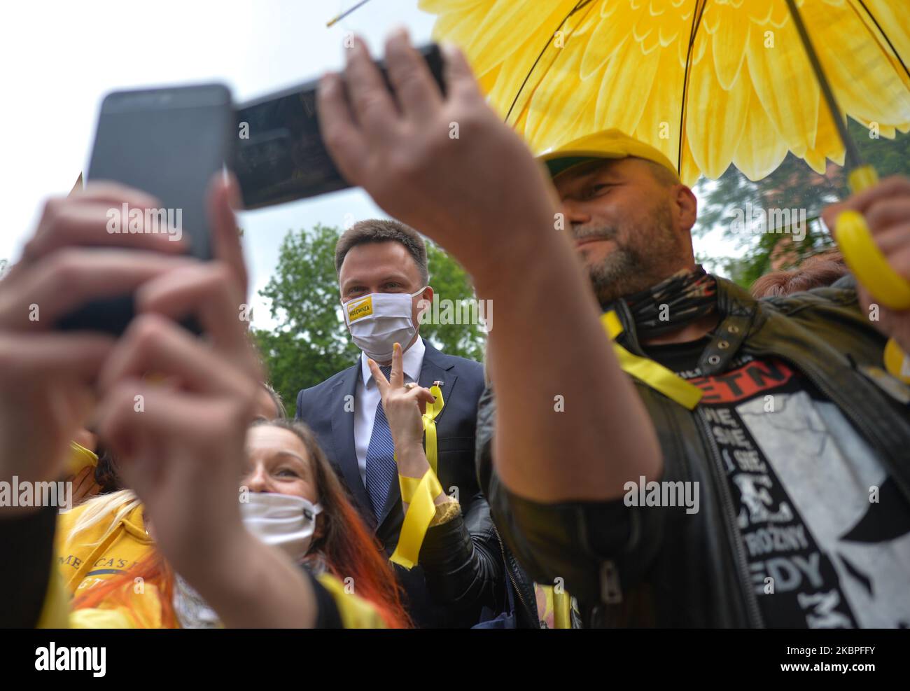 Szymon Holownia an independent candidate for the Presidential Election 2020, meets with his supporters in Krakow's Old Town. On Saturday, May 30, 2020, in Krakow, Poland. (Photo by Artur Widak/NurPhoto) Stock Photo