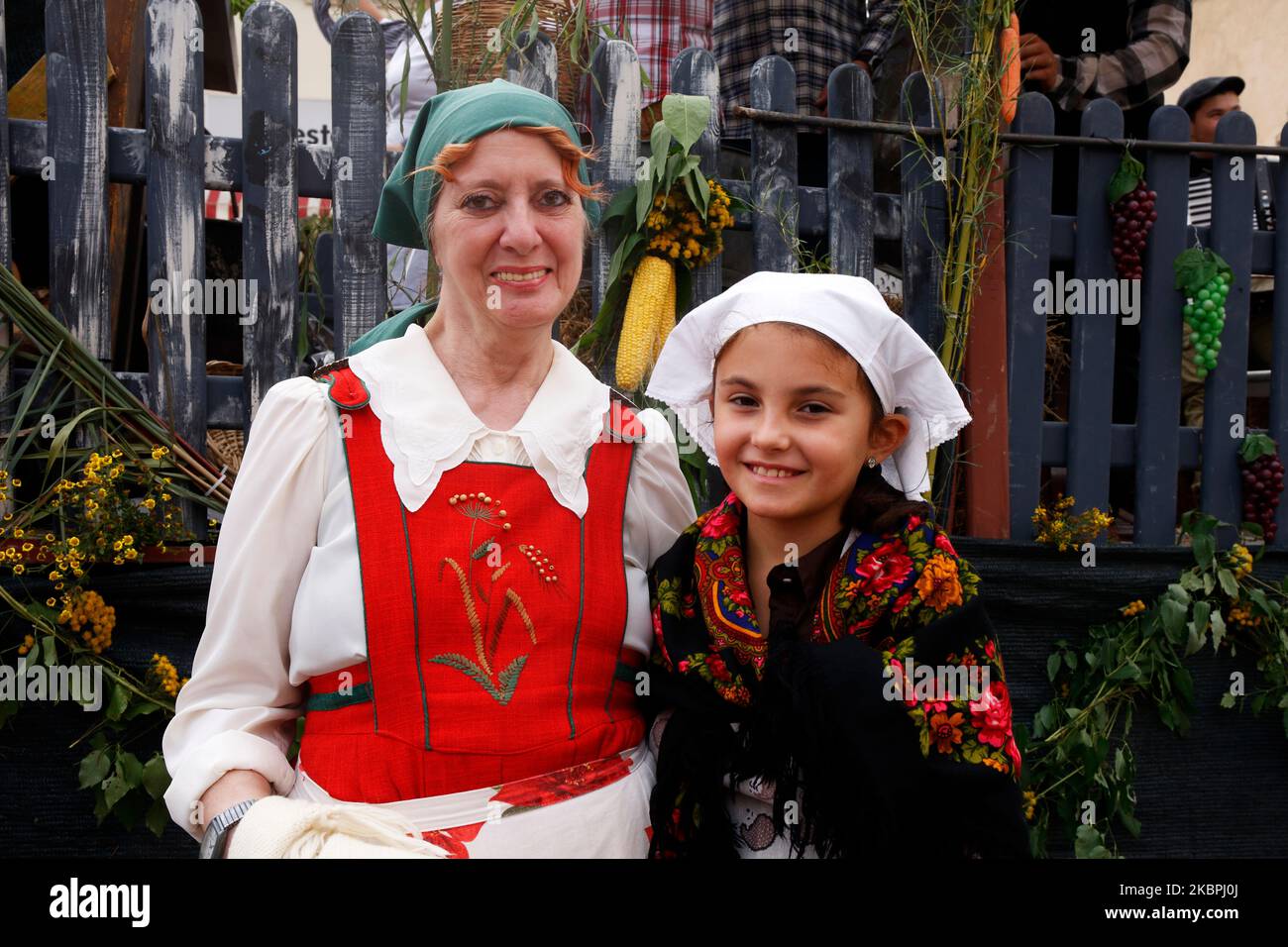 Italy Emilia Romagna Novafeltria: Festa della vendemmia e dei frutti  - d'autunno -  costumi popolari|Italy Emilia Romagna Novafeltria: Harvest festival and fruit - in autumn - folk costumes Stock Photo