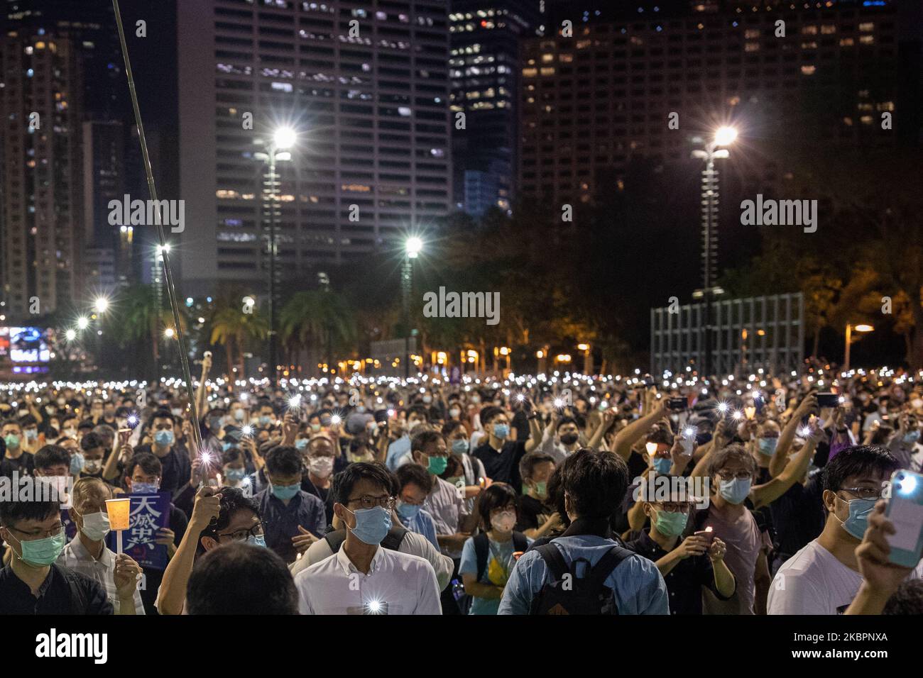 Thousands defy police ban in Hong Kong to commemorate Tiananmen Massacre in Hong Kong, China on June 4, 2020. (Photo by Simon Jankowski/NurPhoto) Stock Photo