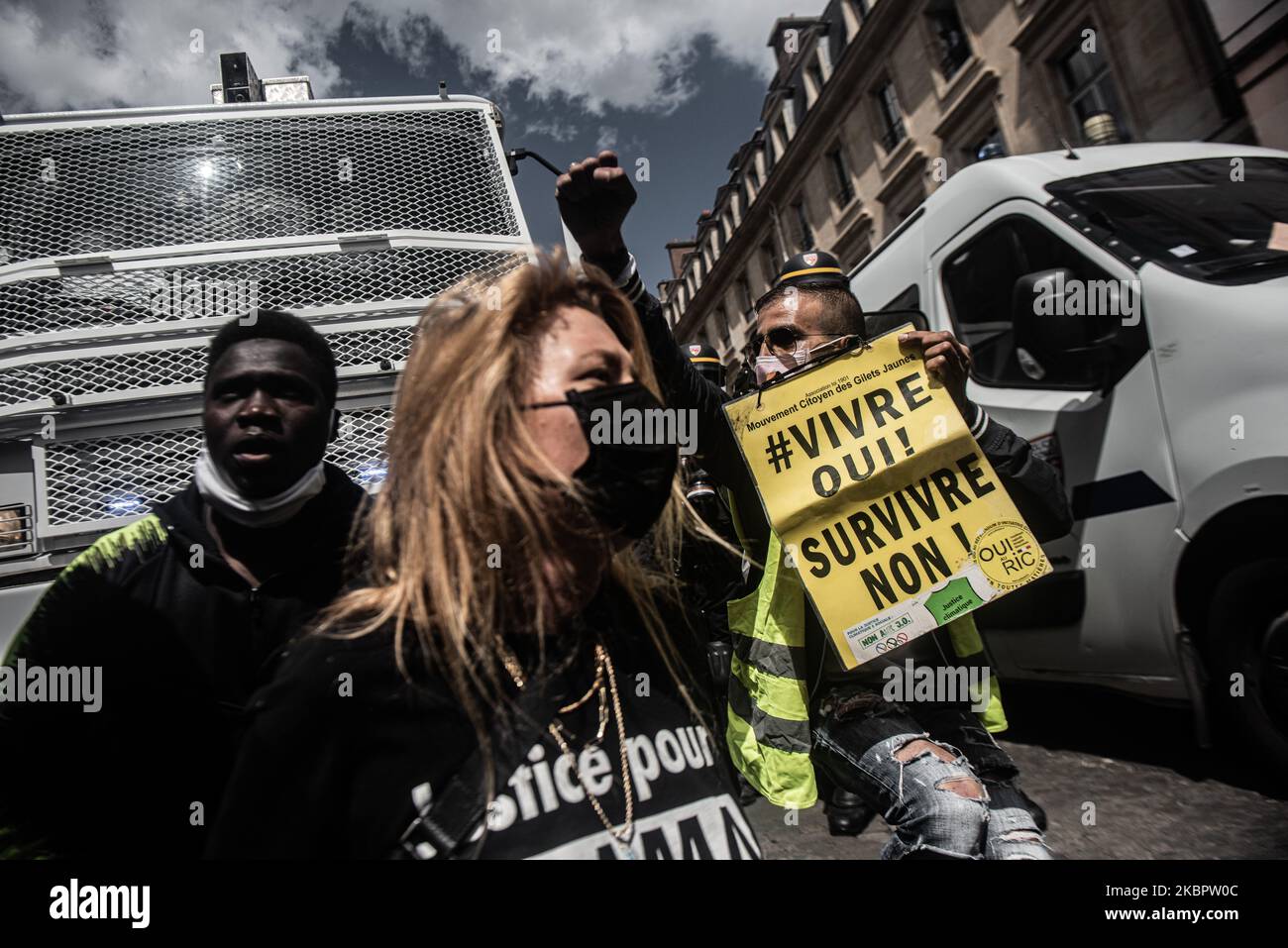 Protesters gather in front of the US Embassy in place de la Concorde, Paris, France, on June 6, 2020 to demonstrate against the murder of Adama Traore, George Floyd and victims of police racism and violence. (Photo by George Nickels/NurPhoto) Stock Photo