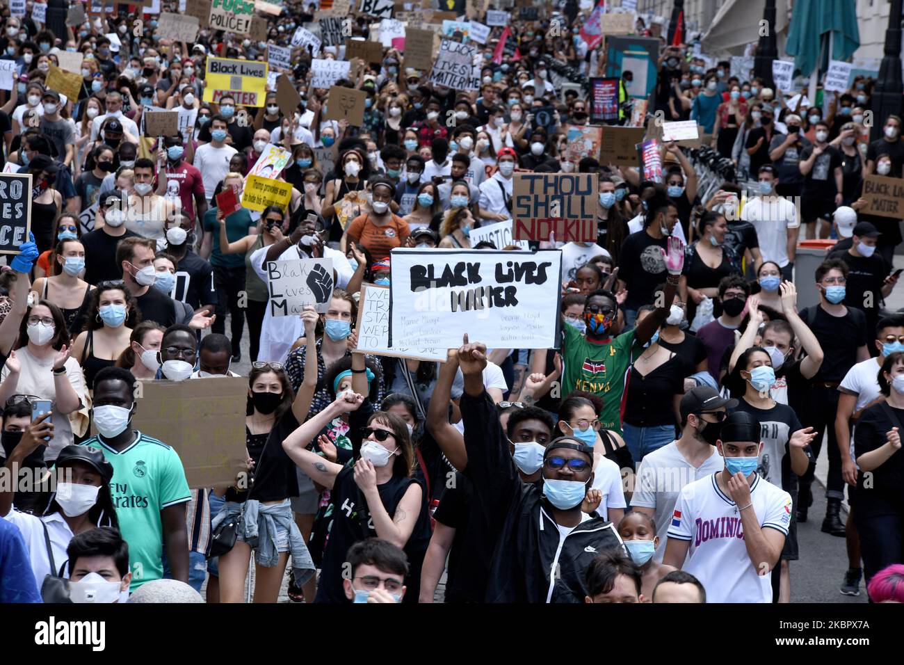 Thousands of people took to the street, demonstrating in support of U.S ...