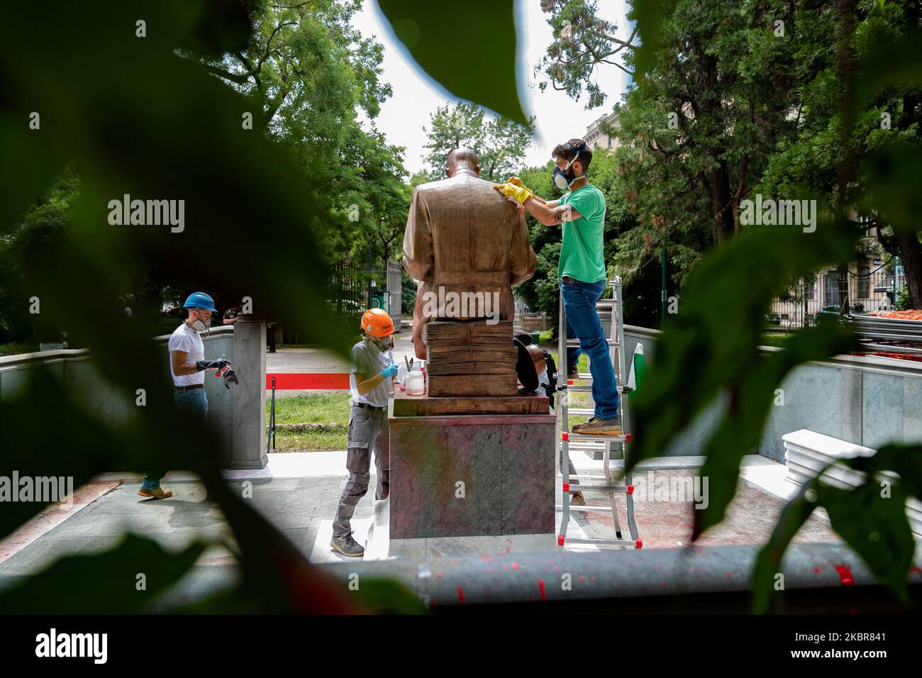 A view of the statue of Indro Montanelli during the cleaning after it