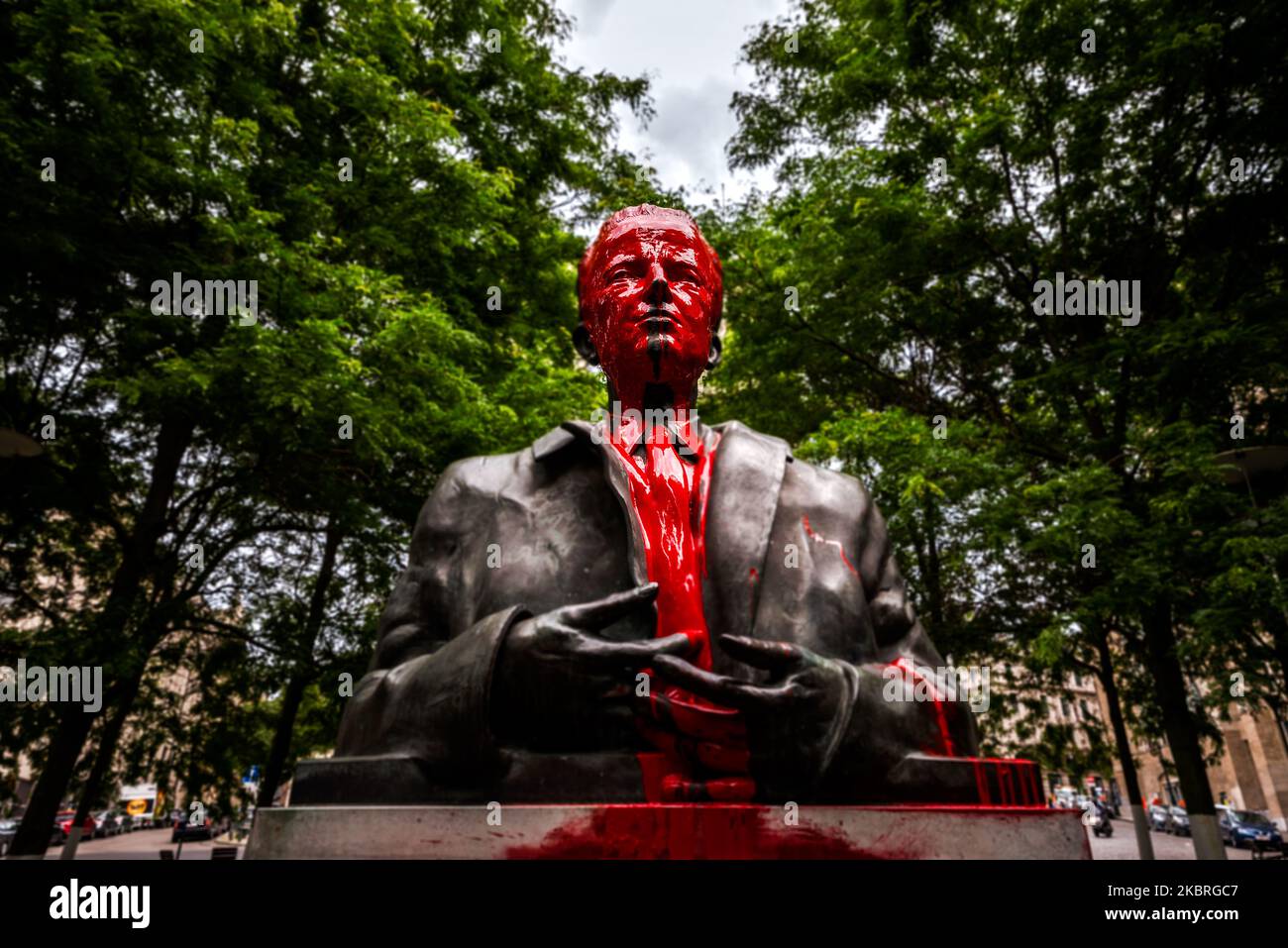 Vandalized statue of King of Belgium Boudewijn in Brussels - Belgium on 22 June 2020. He was the last Belgian king to be sovereign of the Congo, in 1960, King Boudewijn declared the Belgian colony of Congo independent. Protest and demonstrations against racism have been raging worldwide since the death of American George Floyd. Due to the increasing awareness of colonialism in Belgium municipalities and mayors will decide what to do with King Leopold II statues and names related to colonial Congo. (Photo by Jonathan Raa/NurPhoto) Stock Photo