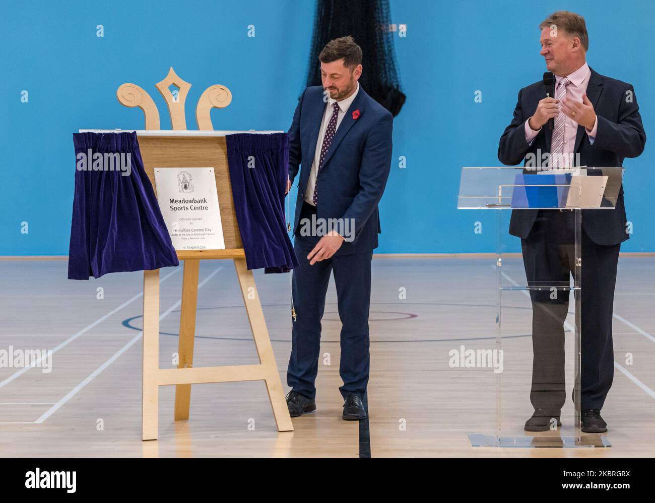 Edinburgh, Scotland, UK, 4th November 2022. Meadowbank Sports Centre official opening: the brand new Edinburgh Leisure facility is unveiled today. Pictured: Cammy Day, Edinburgh City Council leader, unveils the plaque. Credit: Sally Anderson/Alamy Live News Stock Photo