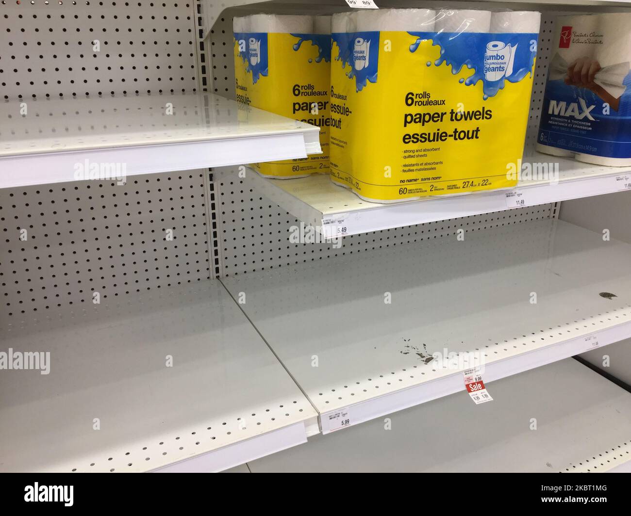 Empty grocery shelves canada hires stock photography and images Alamy