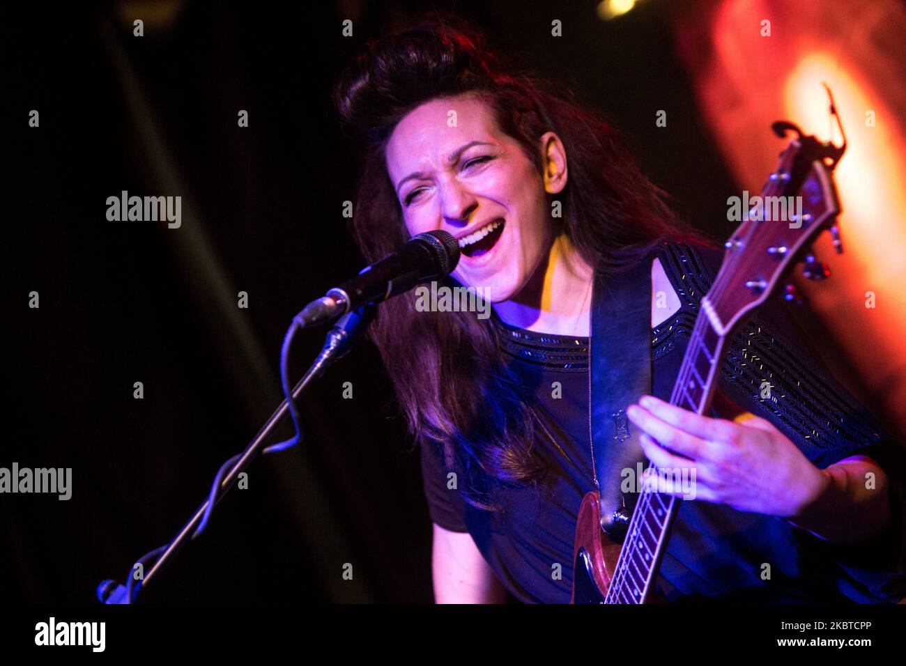 Shara Singer My brightest diamond project hi-res stock photography and images - Alamy