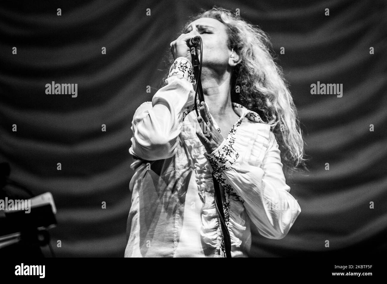 Steve hackett photo live Black and White Stock Photos & Images - Alamy