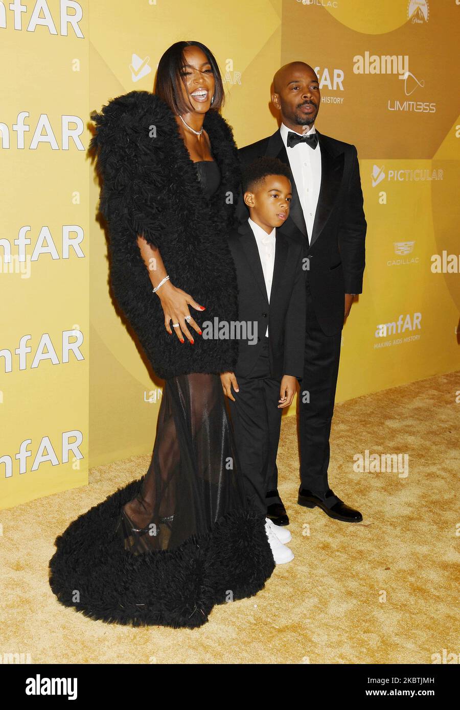 WEST HOLLYWOOD, CA - NOVEMBER 03: (L-R) Kelly Rowland, Titan