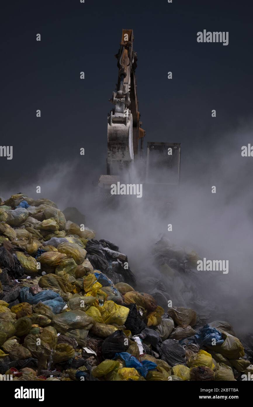 Tehran garbage disposal center hires stock photography and images Alamy