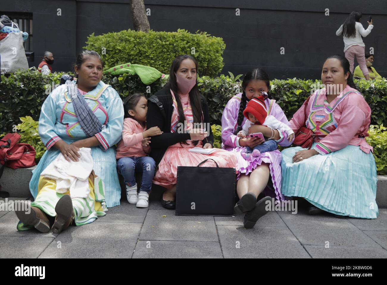 "I Lost Everything": The Power Of Community In The Face Of Disaster - y60b2si