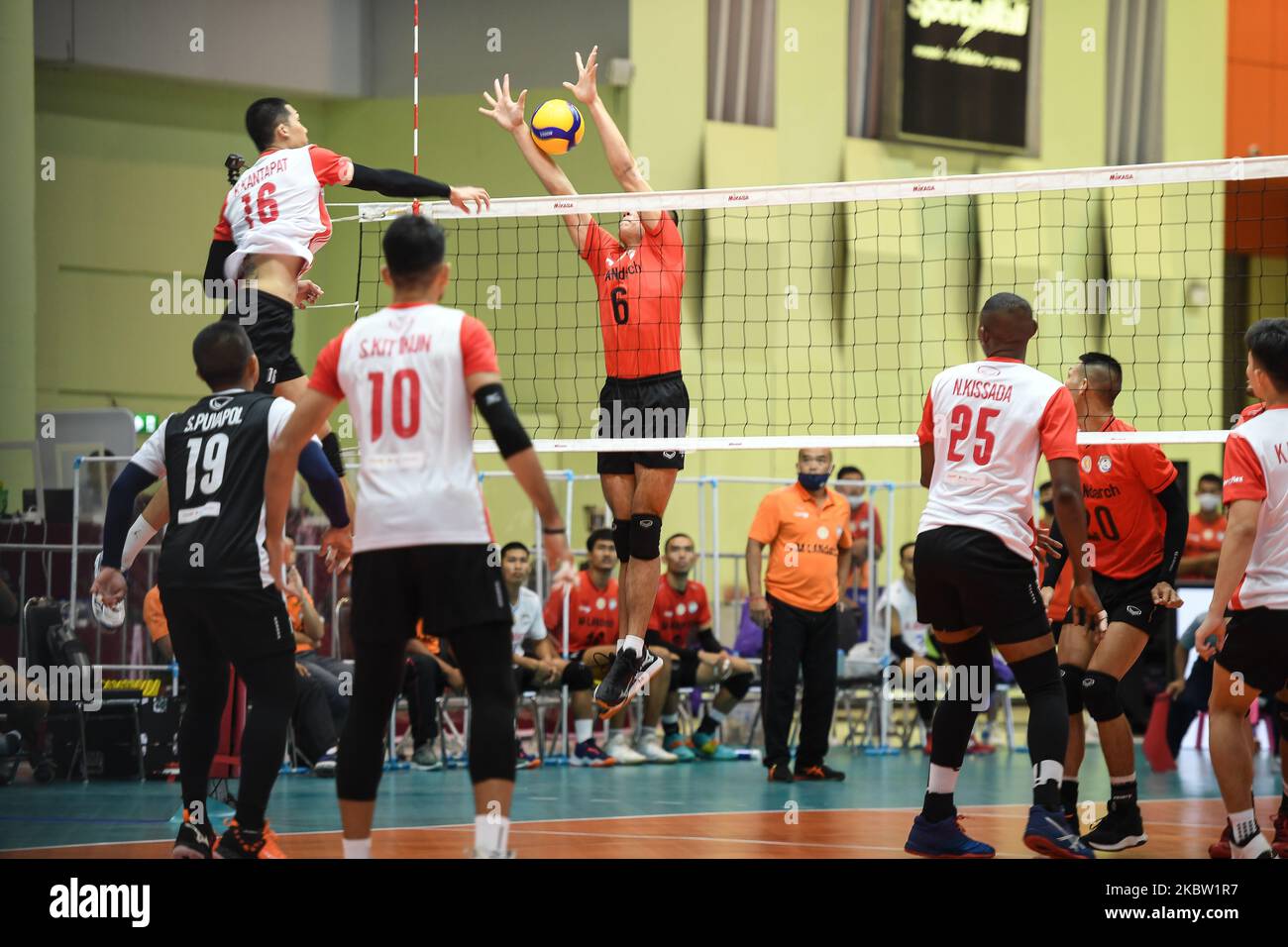 Mens volleyball thailand league hires stock photography and images Alamy