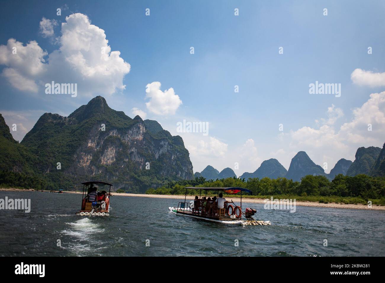 Karst topography illustration hi-res stock photography and images - Alamy