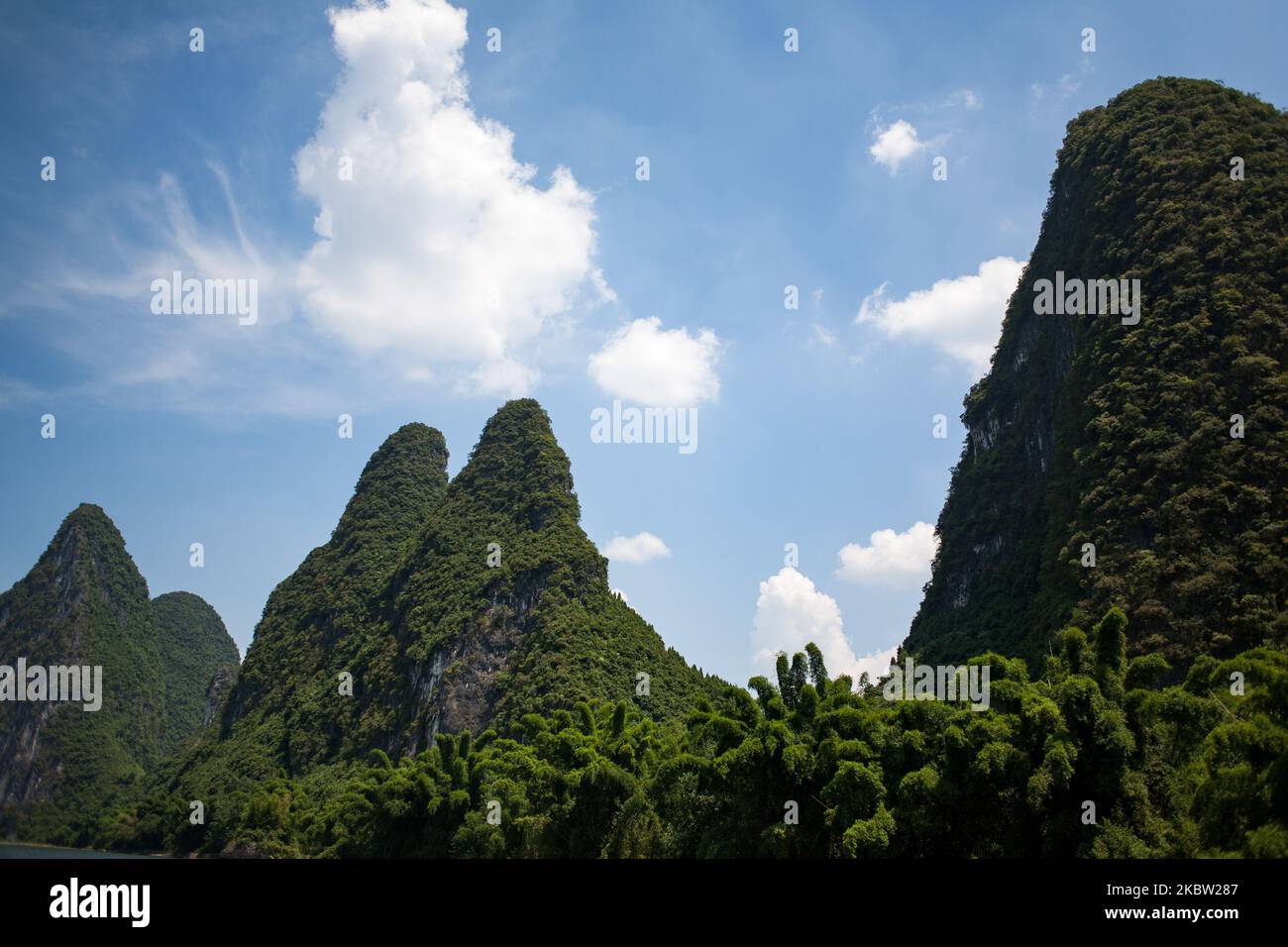 Karst topography illustration hi-res stock photography and images - Alamy