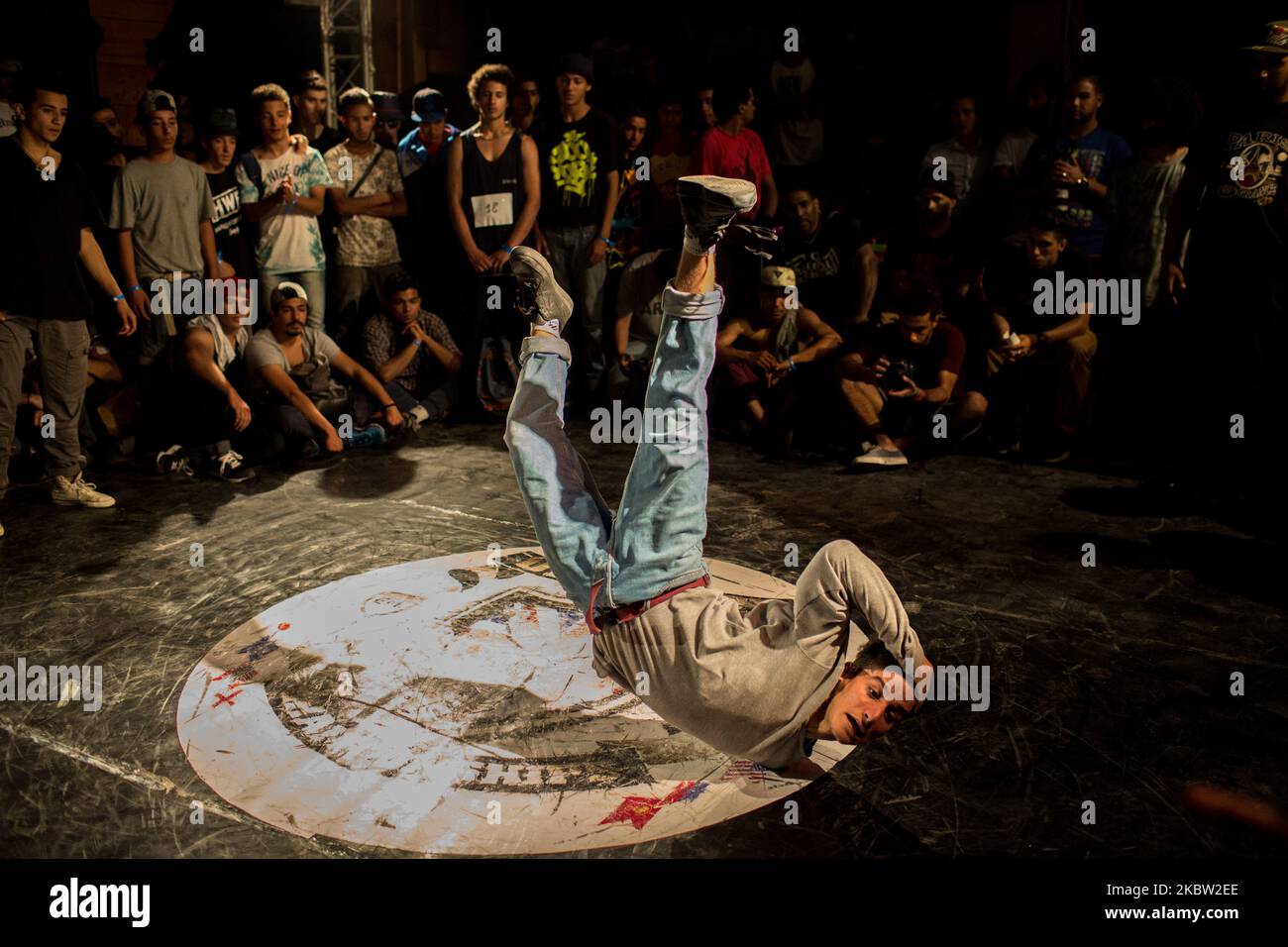 Tunis, Tunisia, 15 May 2015. Two young b boys during a breakdance competition in downtown Tunis. (Photo by Emeric Fohlen/NurPhoto) Stock Photo