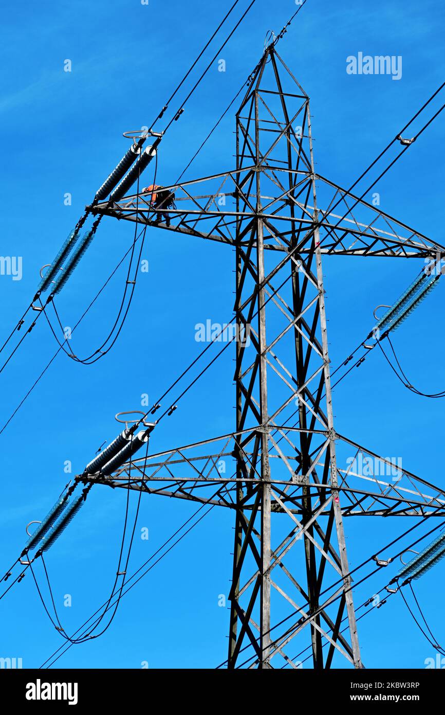 Above ground cables hires stock photography and images Alamy