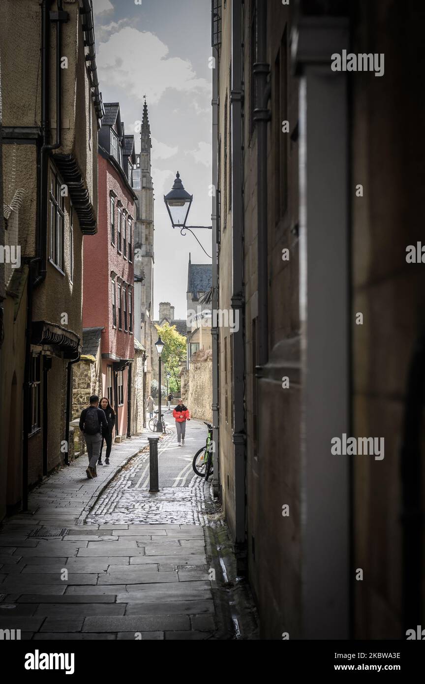 Images of Oxford, Oxfordshire, England, UK. Alley way. Picture by Paul Heyes, Monday October 10, 2022. Stock Photo