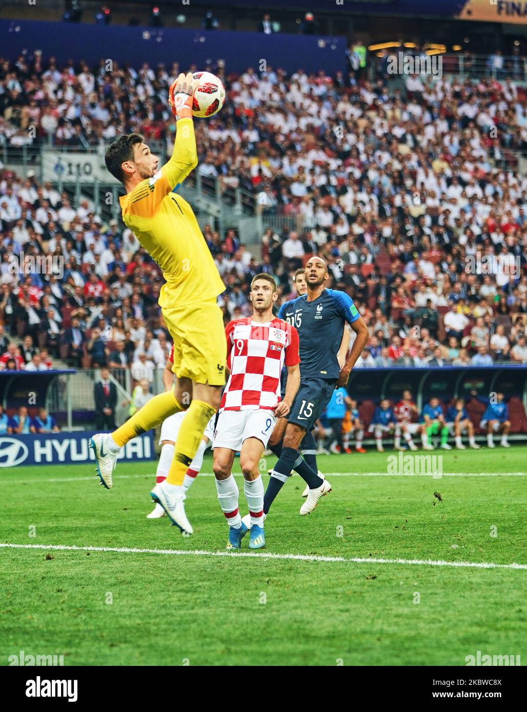 Hugo Lloris of France catching the ball during the FIFA World Cup match France versus Croatia at Luzhniki Stadium, Moscow, Russia on July 15, 2018. (Photo by Ulrik Pedersen/NurPhoto) Stock Photo