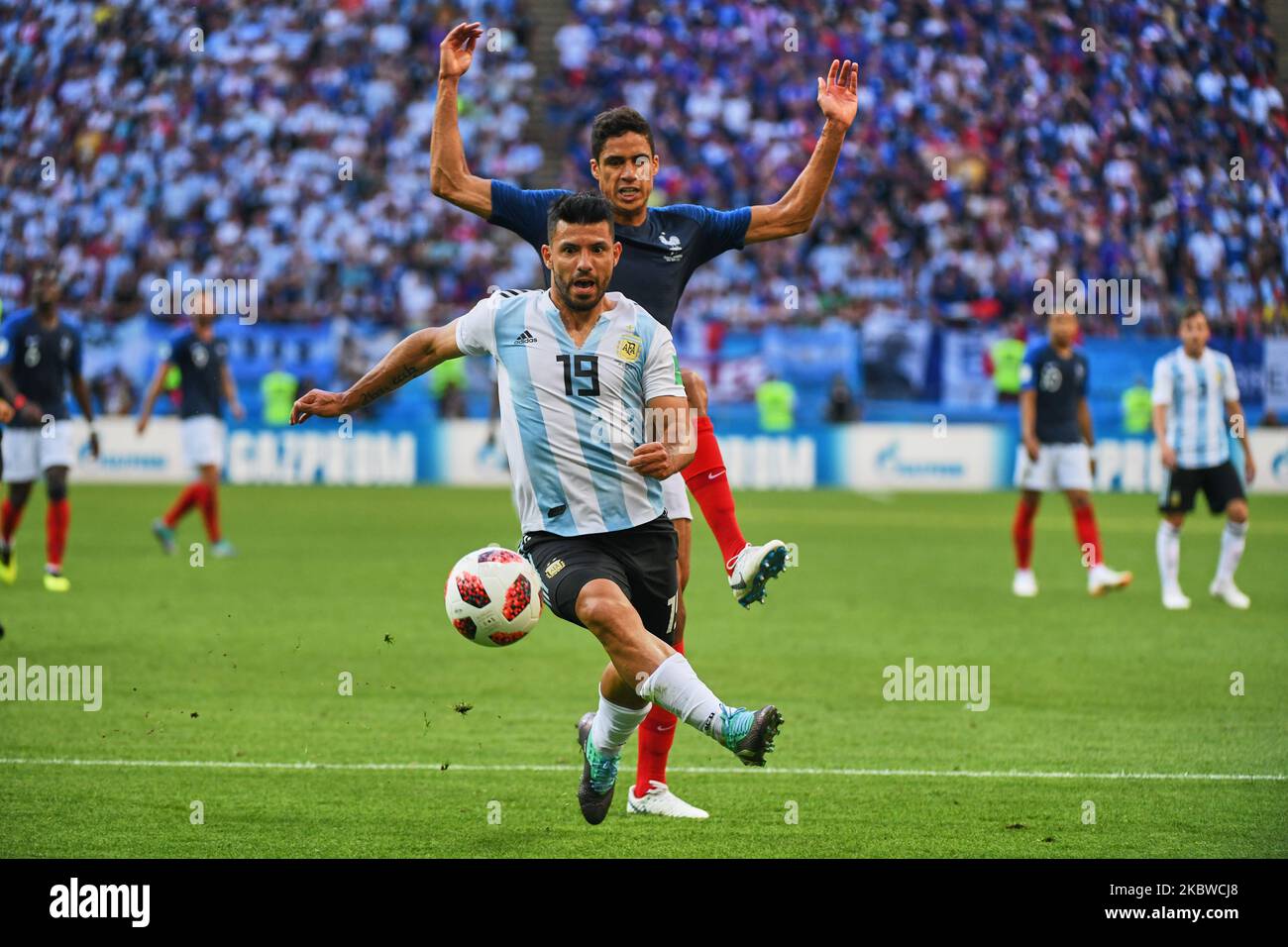Raphael Varane of France and Sergio Aguero of Argentina fighting for the ball during the FIFA World Cup match France versus Argentina at Kazan Arena, Kazan, Russia on June 30, 2018. (Photo by Ulrik Pedersen/NurPhoto) Stock Photo