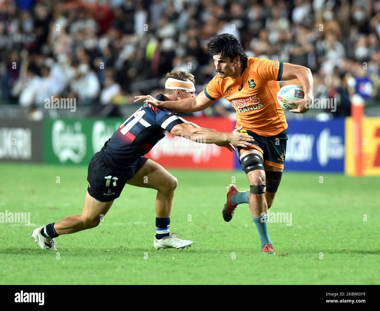 hong-kong-china-4th-nov-2022-henry-paterson-r-of-australia-breaks