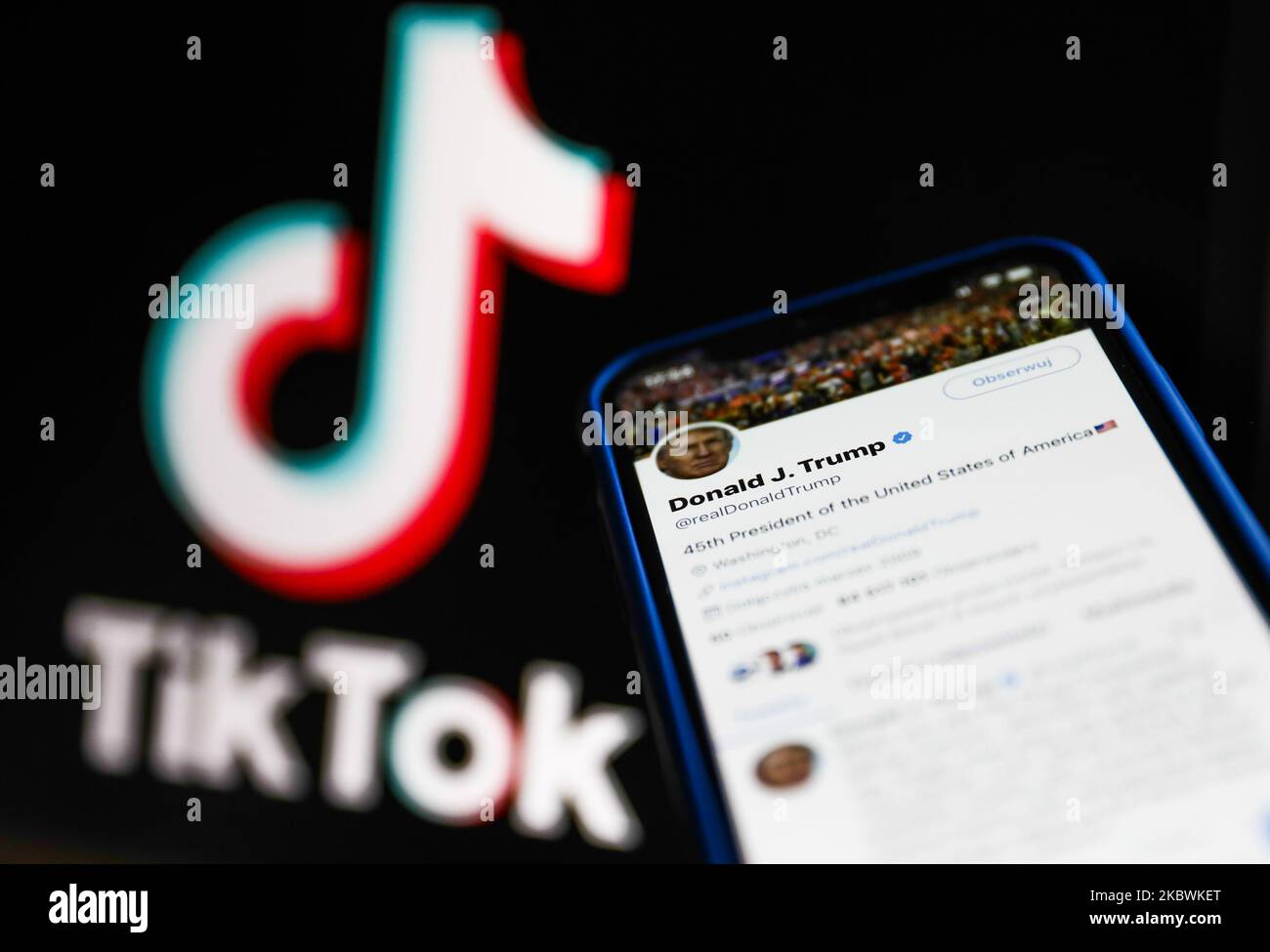 Twitter tiktok hi-res stock photography and images - Alamy