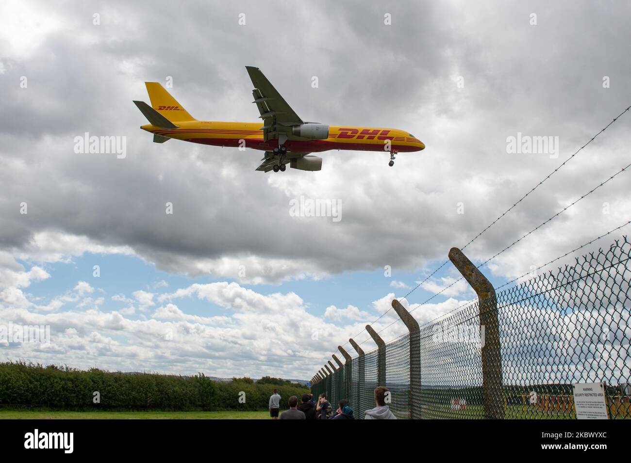 A general view of DHL Air Boeing 757-28A(PCF) G-DHKK on its final approach into at East Midlands Airport, Derby, UK on 26 July 2020. (Photo by on Hobley/MI News/NurPhoto) Stock Photo
