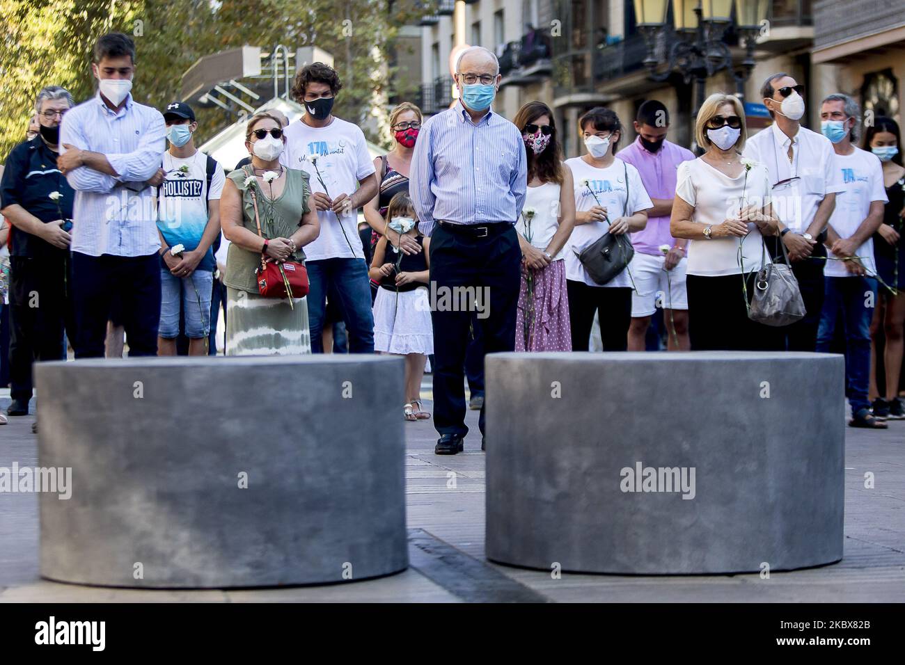 Relatives of the victims are involved in paying tribute to the victims of the jihadist attack on 17 August 2017 in the Rambles of Barcelona in the third anniversary of the atack. On 17 August 2020 in Barcelona, Catalonia, Spain. (Photo by Albert Llop/NurPhoto) Stock Photo