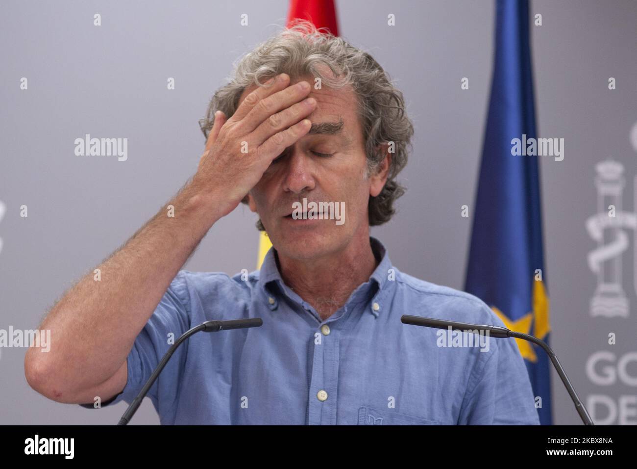 Director of Spain's Center for Coordination of Health Alerts and Emergencies (CCAES), Fernando Simon, durante a press conference in Madrid, Spain, to inform about the coronavirus pandemic in the country, in Madrid, 17 August 2020. Spain is registering a rise in coronavirus cases as Authorities increase measures in an attempt to refrain the pandemic. (Photo by Oscar Gonzalez/NurPhoto) Stock Photo