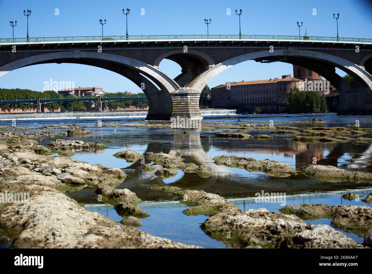 The Garonne river is near its record low levels due to a lack of rain ...