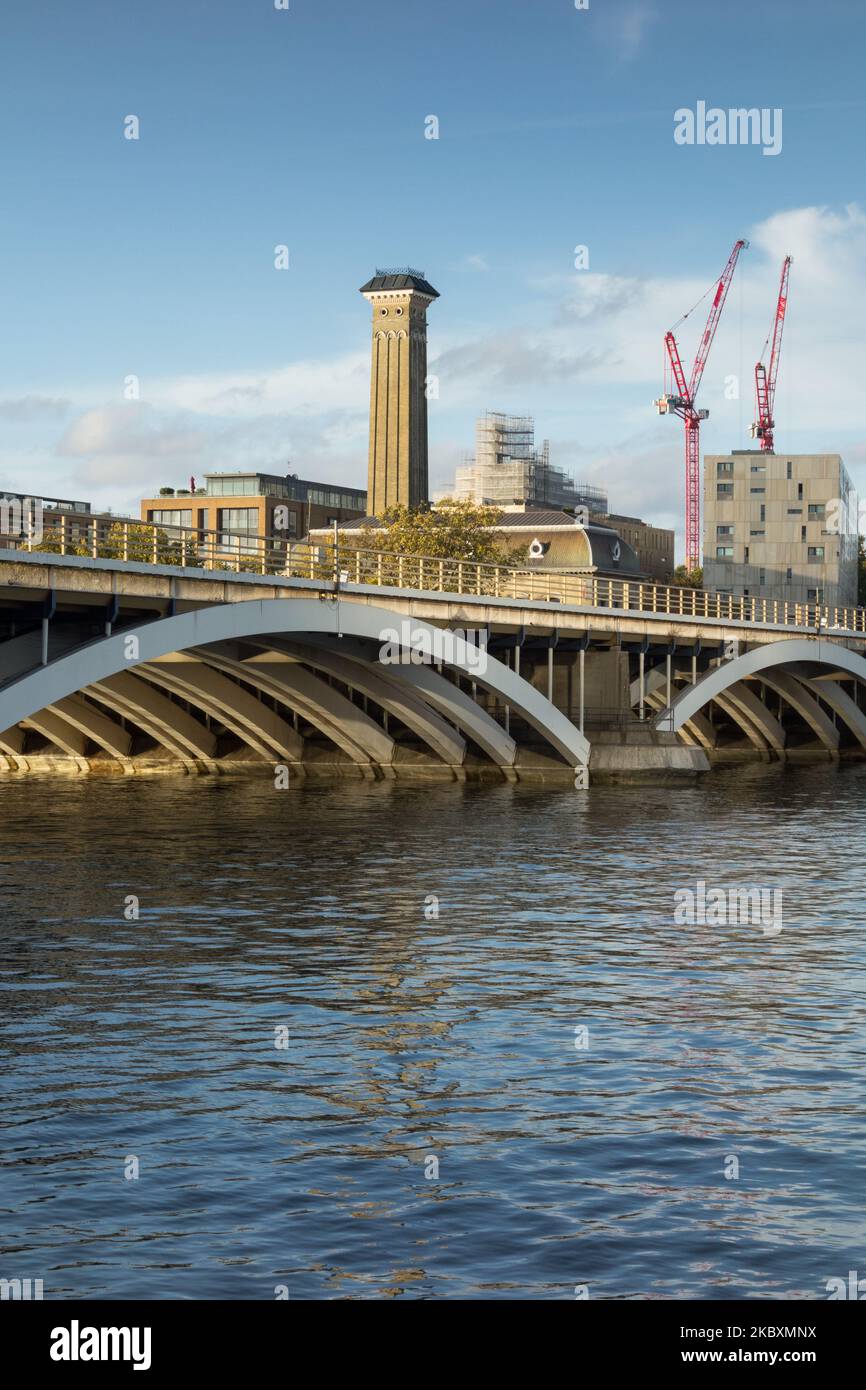 The Grosvenor Bridge, with the old Grosvenor Road sewage pumping