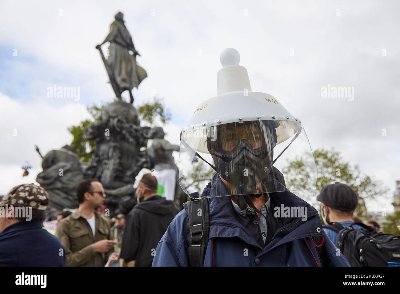 Anti masks protestors demonstrate against the mandatory wearing of face ...