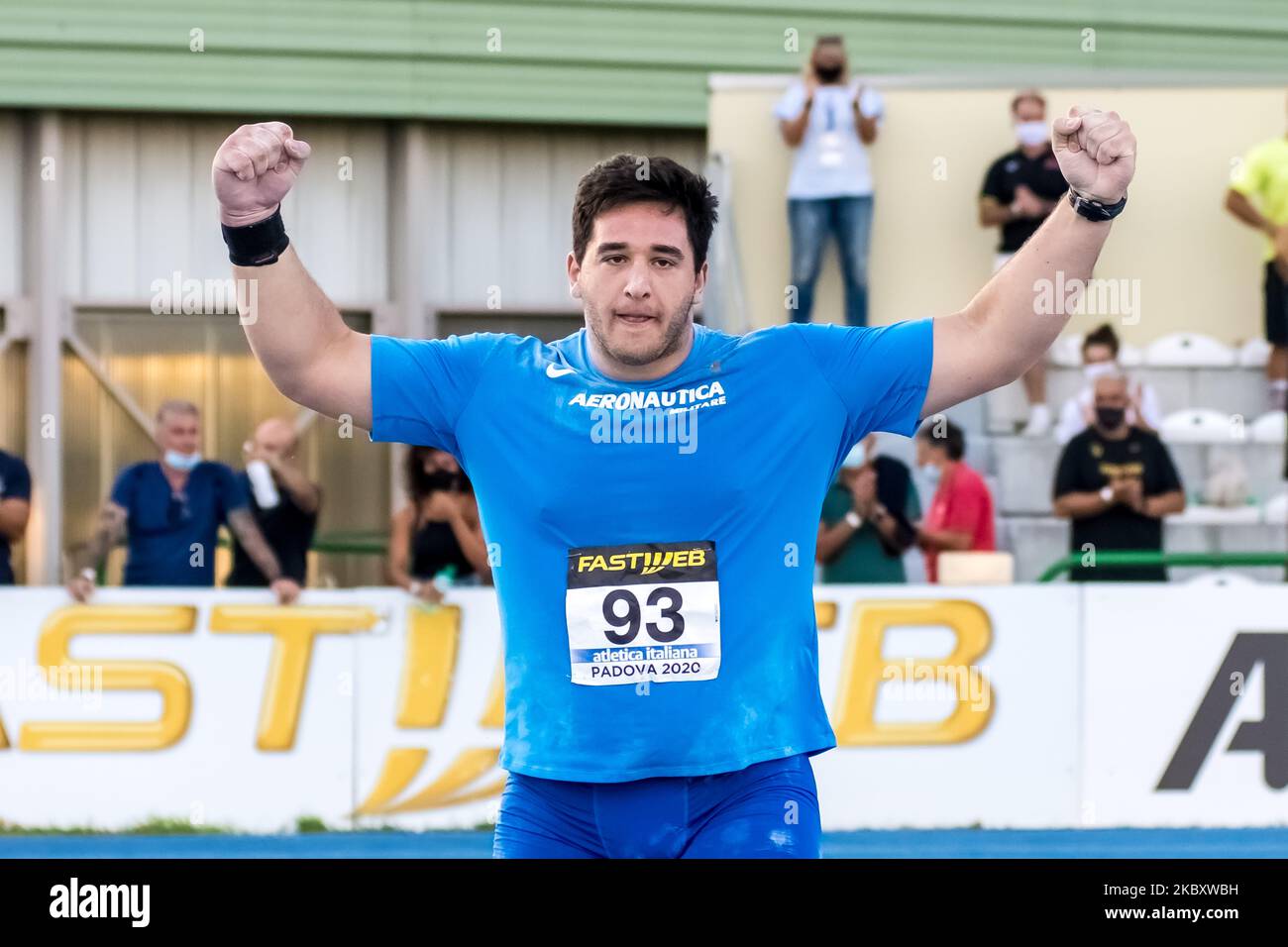 Leonardo Fabbri rejoices after throwing 21.99 meters in the Shot Put