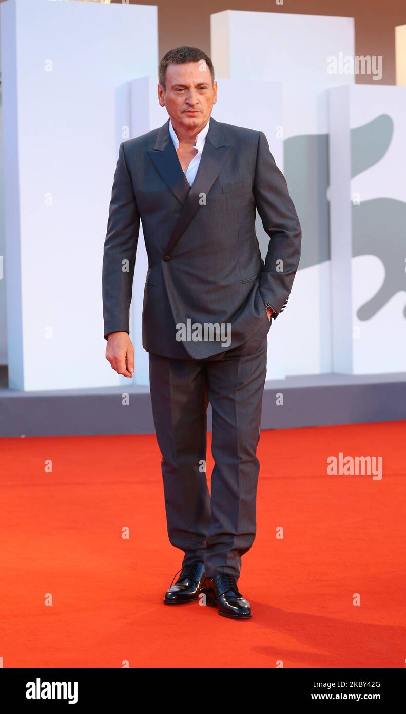 Benoit Magimel walks the red carpet ahead of the movie 'Amants' at the 77th Venice Film Festival at on September 03, 2020 in Venice, Italy. (Photo by Matteo Chinellato/NurPhoto) Stock Photo
