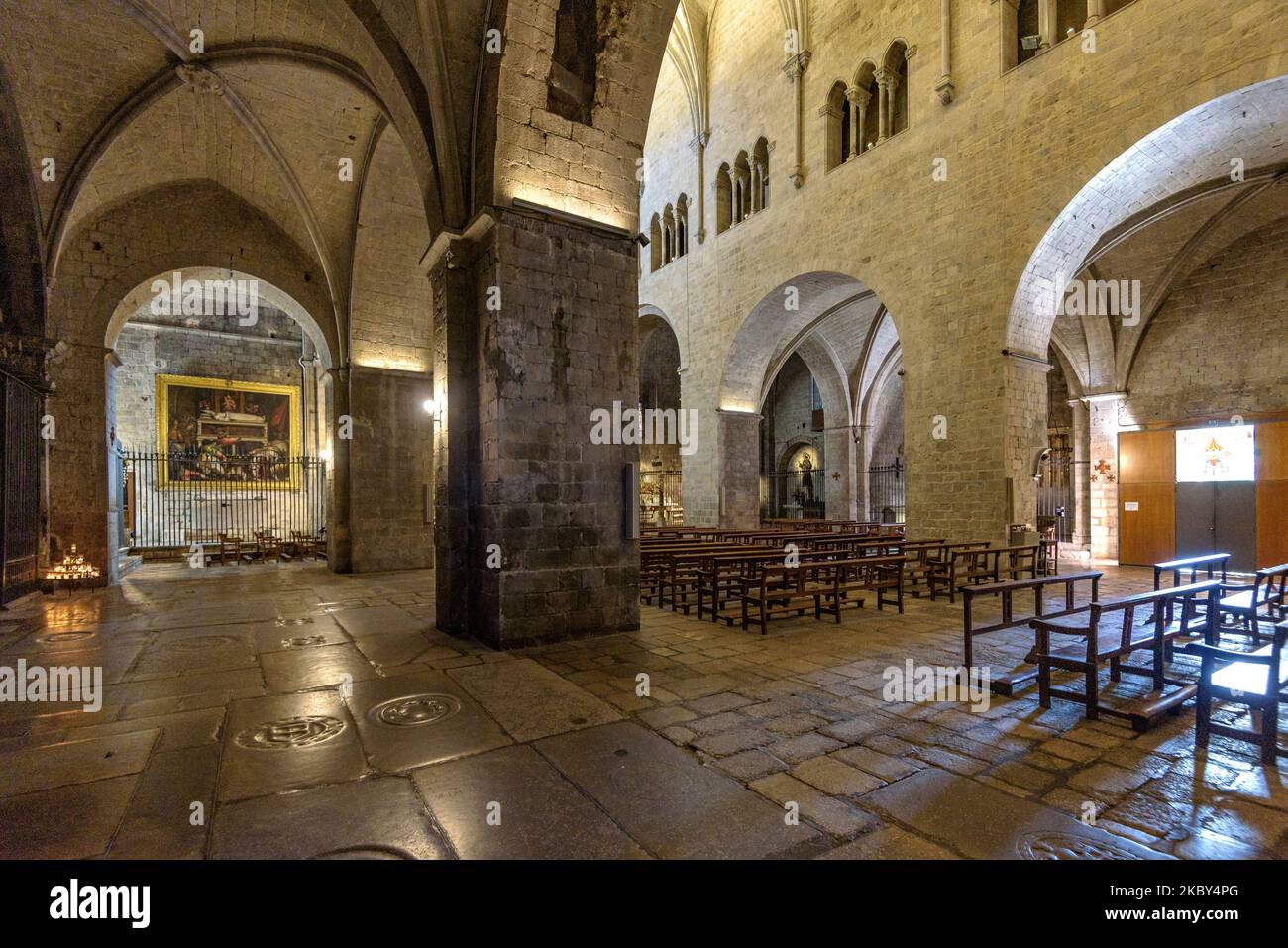 Interior of the Sant Feliu basilica in Girona (Catalonia, Spain) ESP: Interior de la basílica de Sant Feliu de Gerona (Cataluña, España) Stock Photo