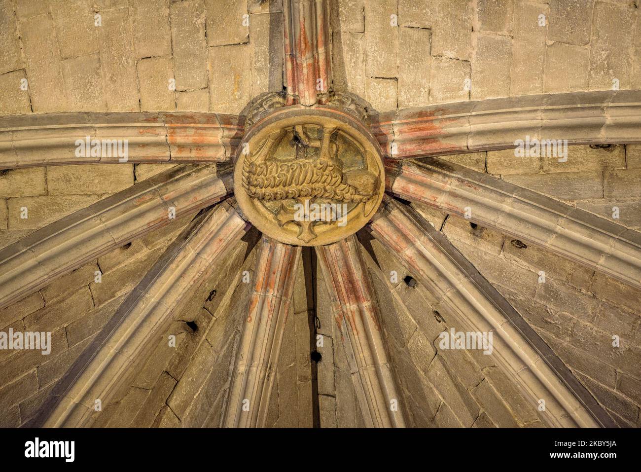 Key of a vault inside the basilica of Sant Feliu in Girona (Catalonia, Spain) ESP: Clave de una bóveda al interior de la basílica Sant Feliu (Gerona) Stock Photo