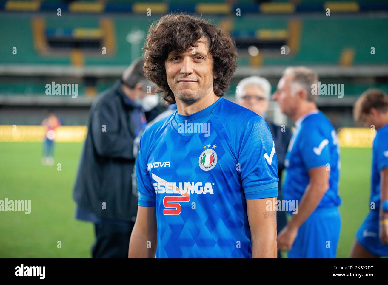 Ermal Meta attends pre-match and athletic warm-up of the “Partita del cuore 2020” charity match, for the first time ever behind closed doors due to Coronavirus (Covid-19) pandemic, at Marcantonio Bentegodi Stadium on September 03, 2020 in Verona, Italy. (Photo by Alessandro Bremec/NurPhoto) Stock Photo