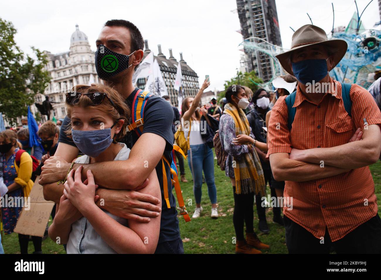 Members of climate change activist movement Extinction Rebellion ...